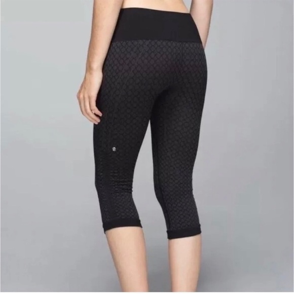 Lululemon In the Flow II crop yoga pants Women's Size 2 - Picture 2 of 5